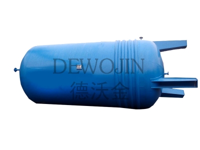 Glass lined storage tank with a heating